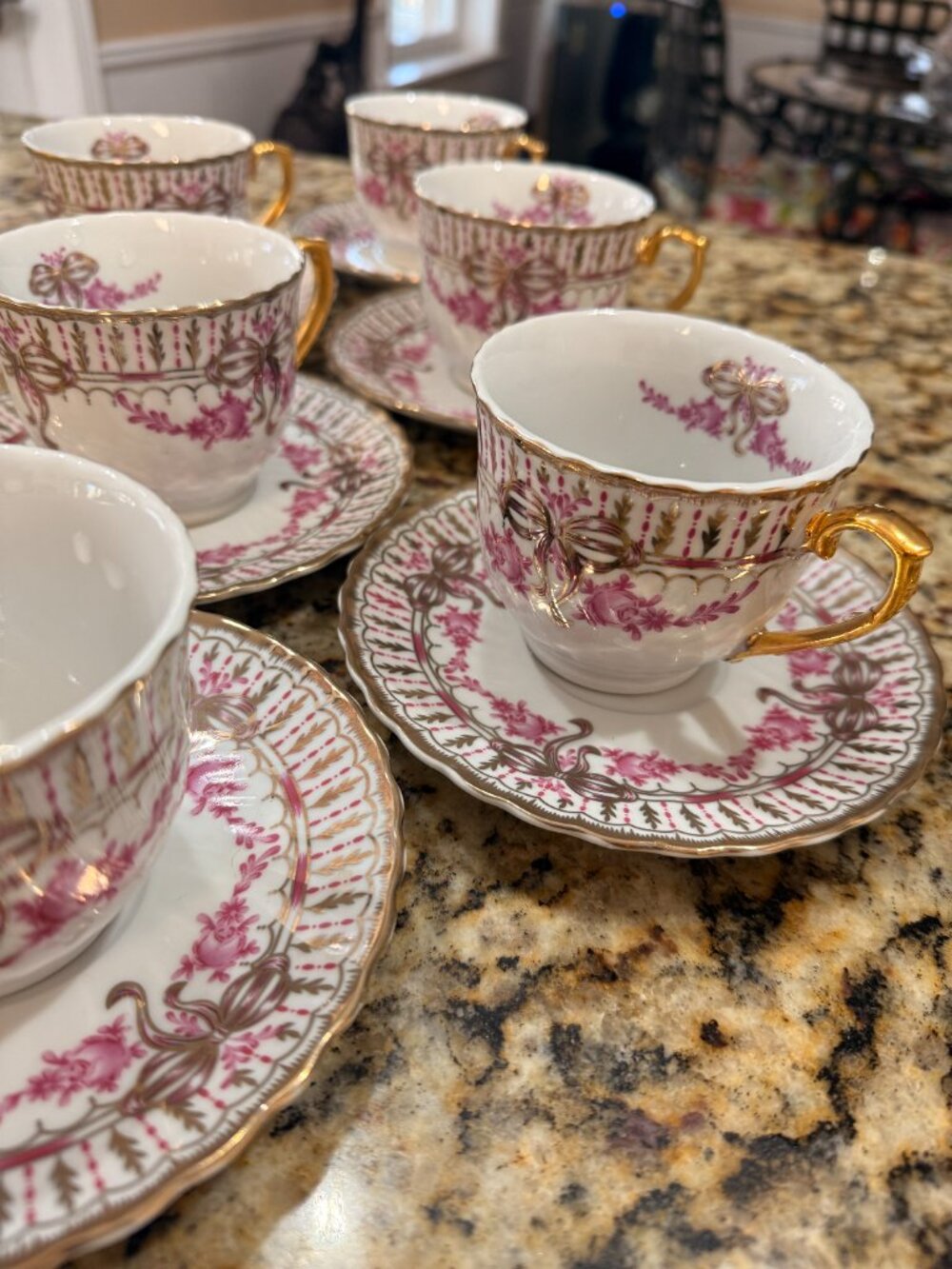 Vintage 1940s Imperial Porcelain Tea Set - 24K Gold Trim - Pink Floral Set of 6 - Picture 4 of 10